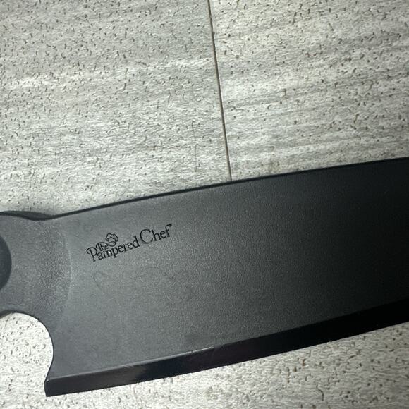 Pampered Chef Nylon Knife #1169 Straight Edge Knife-Brownies Cakes Excellent USA - Picture 2 of 4